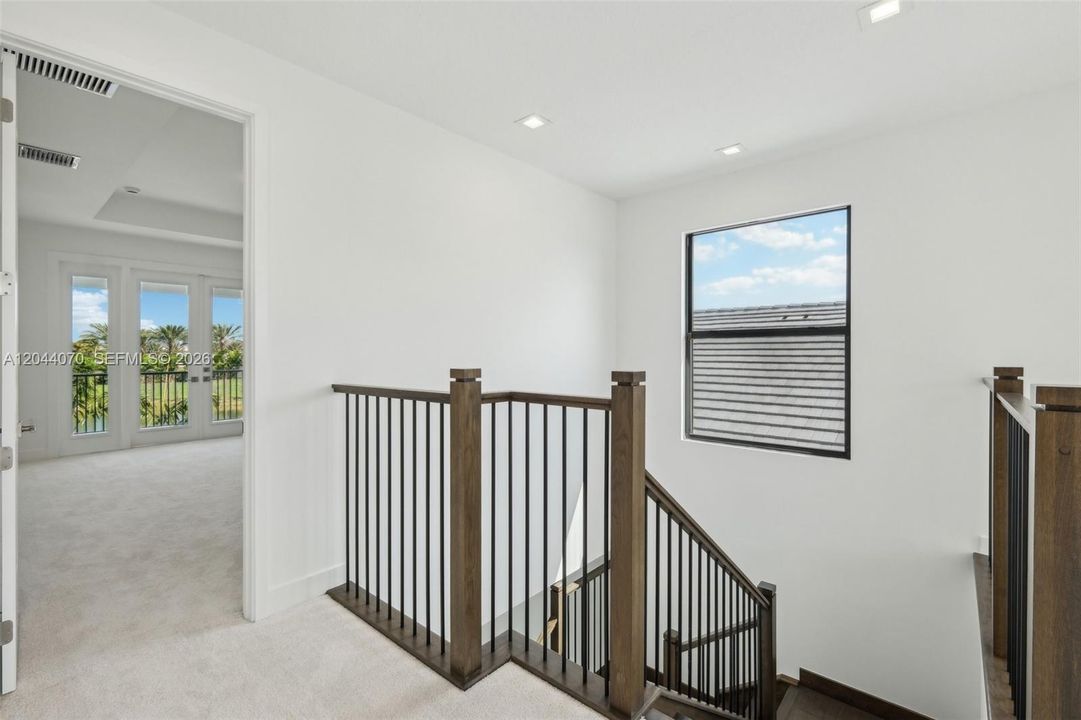 Active With Contract: $7,750 (5 beds, 5 baths, 3987 Square Feet)