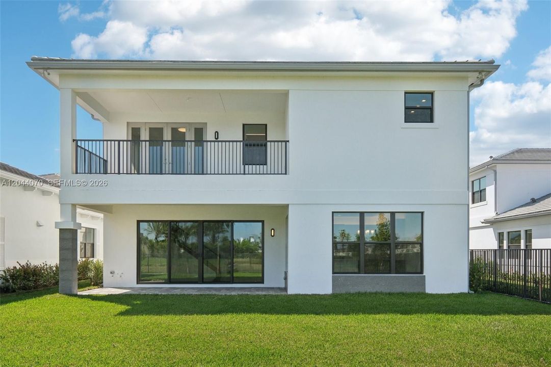 Active With Contract: $7,750 (5 beds, 5 baths, 3987 Square Feet)