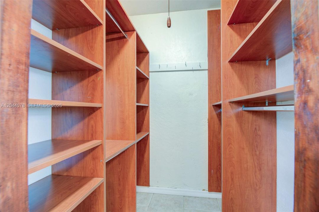 В аренду: $3,300 (3 спален, 2 ванн, 1428 Квадратных фут)