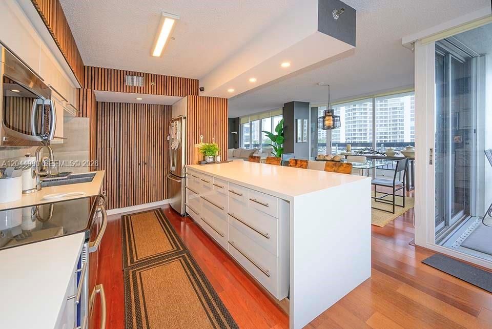 Open kitchen
