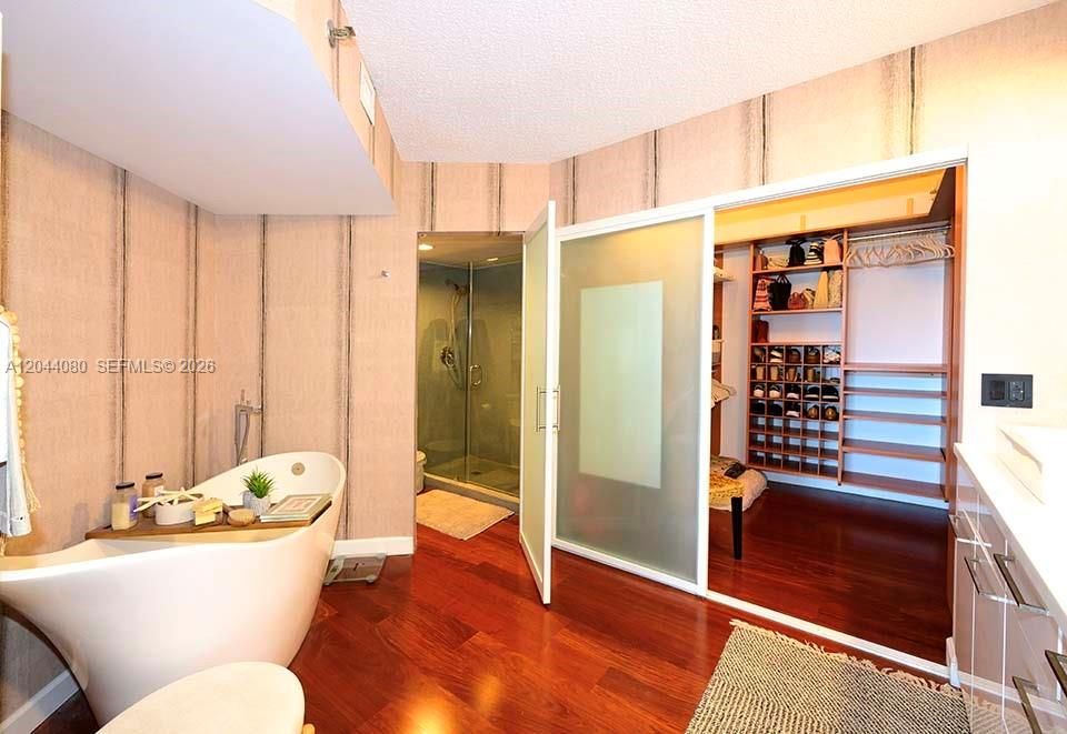 Master Bathroom, w/ enclosed toilet
