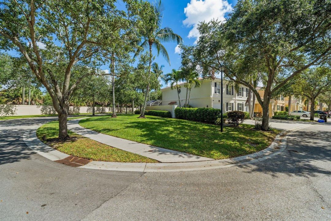 038-2117TigrisDr-WestPalmBeach-FL-SMALL