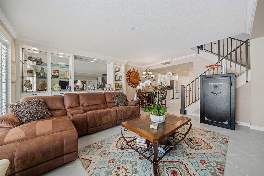 011-2117TigrisDr-WestPalmBeach-FL-SMALL