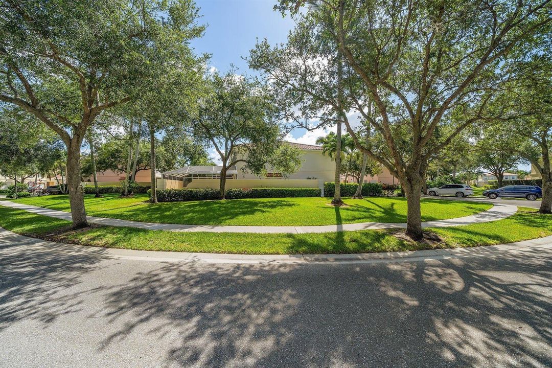 039-2117TigrisDr-WestPalmBeach-FL-SMALL