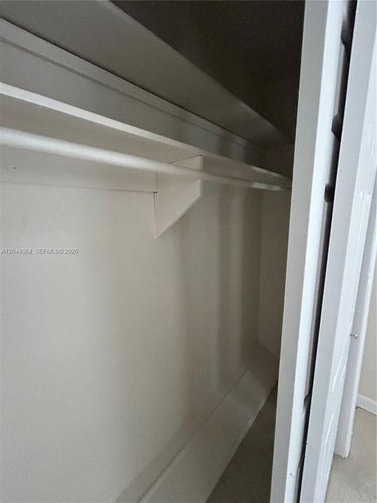 В аренду: $1,600 (2 спален, 1 ванн, 4344 Квадратных фут)