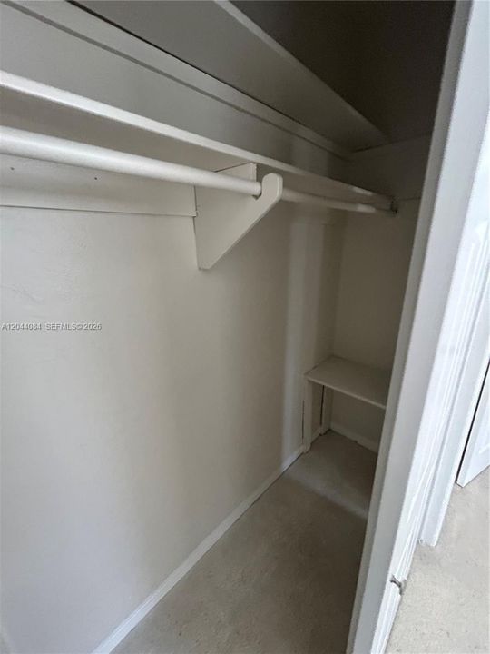 В аренду: $1,600 (2 спален, 1 ванн, 4344 Квадратных фут)