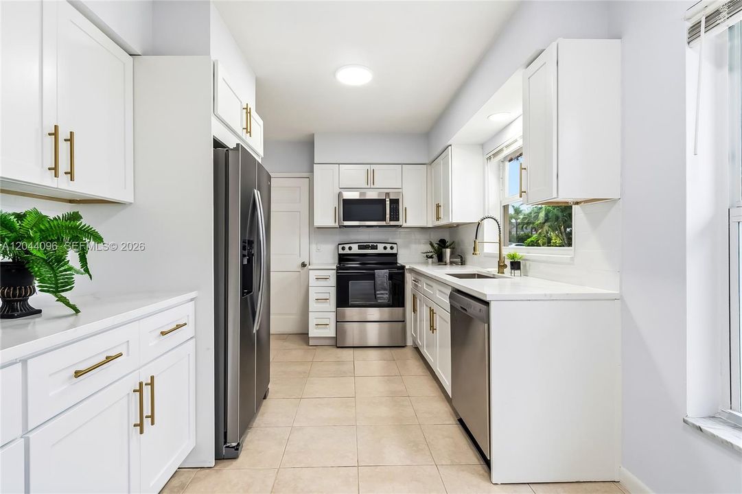 En Venta: $565,000 (2 camas, 2 baños, 1351 Pies cuadrados)