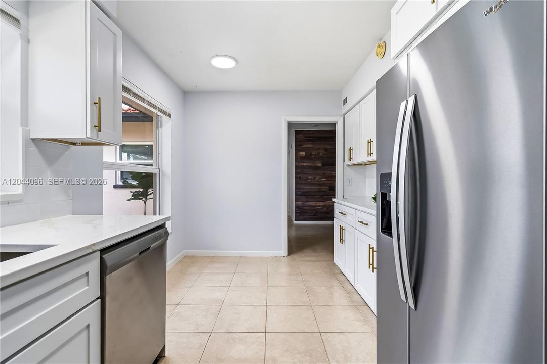En Venta: $565,000 (2 camas, 2 baños, 1351 Pies cuadrados)