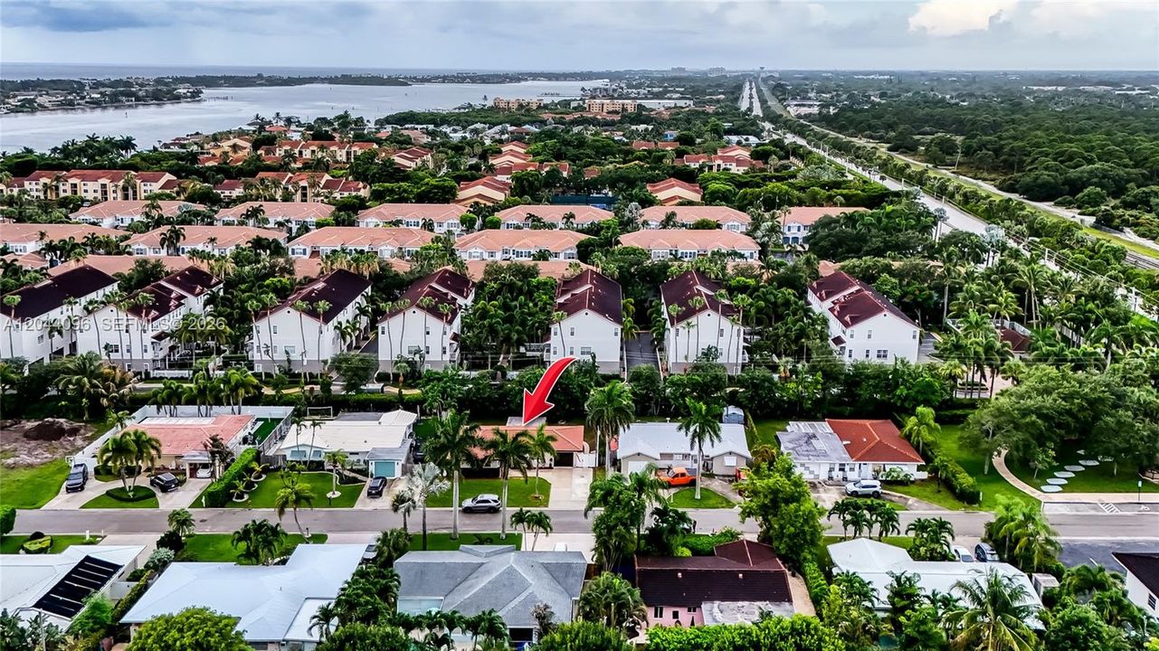 En Venta: $565,000 (2 camas, 2 baños, 1351 Pies cuadrados)