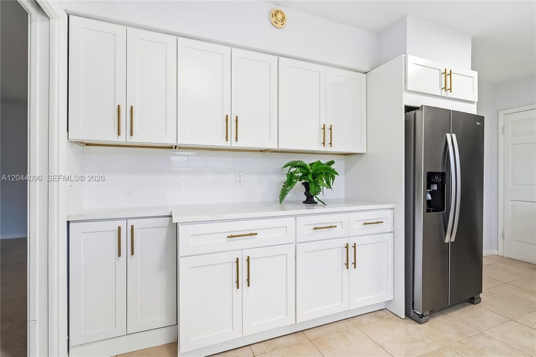 En Venta: $565,000 (2 camas, 2 baños, 1351 Pies cuadrados)