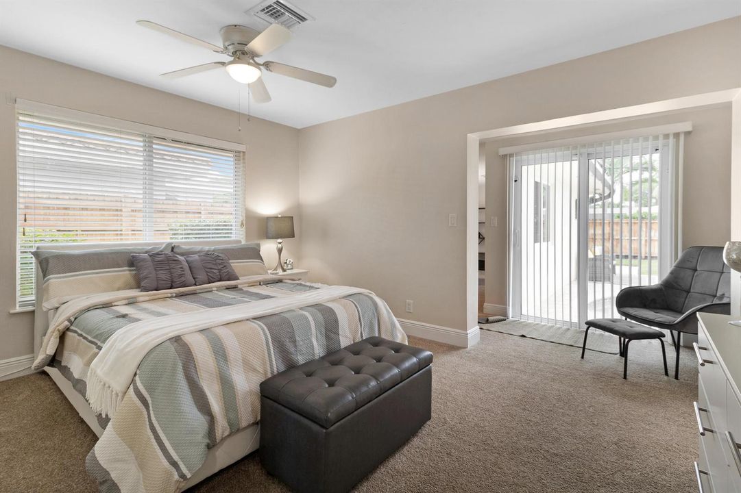 accutour_01 2070-ne-63rd-st -027
