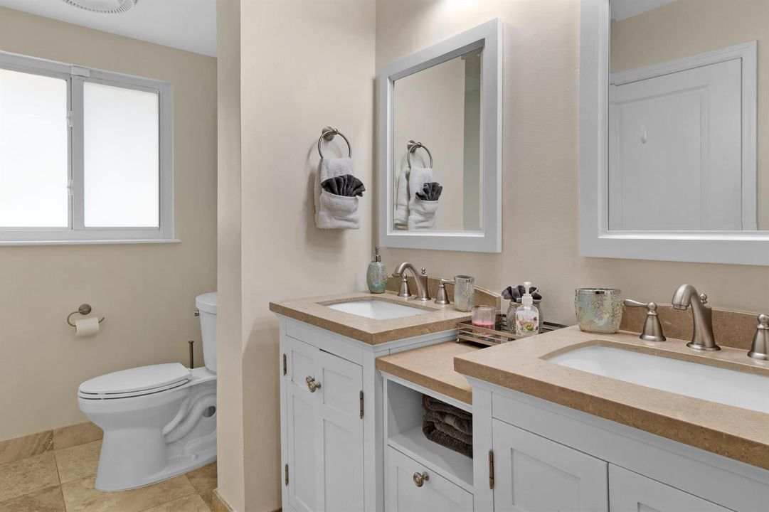 accutour_01 2070-ne-63rd-st -032