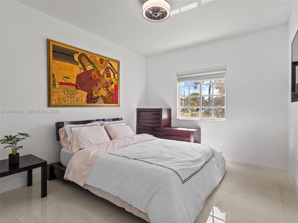 For Sale: $819,000 (3 beds, 3 baths, 2312 Square Feet)