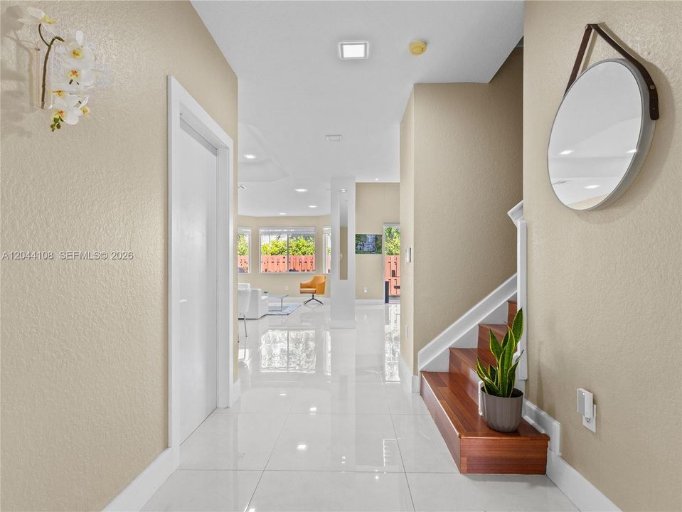 For Sale: $819,000 (3 beds, 3 baths, 2312 Square Feet)