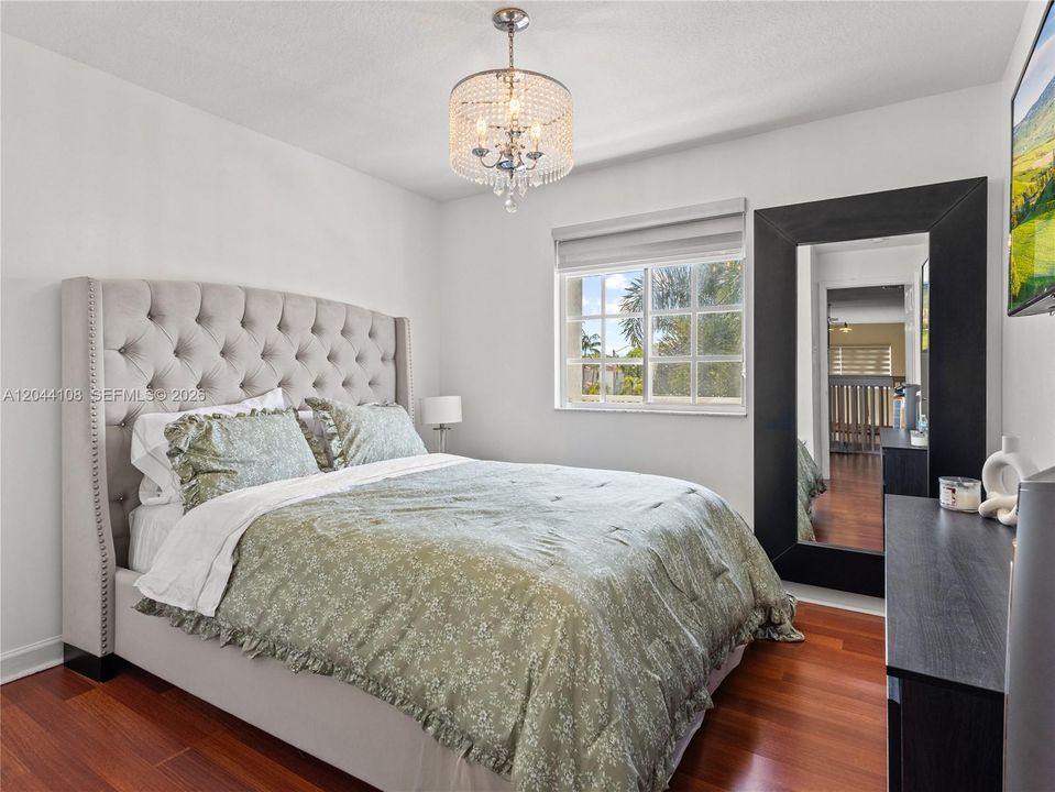 For Sale: $819,000 (3 beds, 3 baths, 2312 Square Feet)