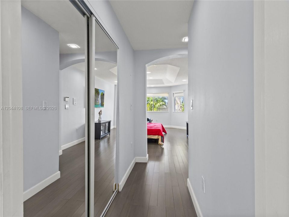 For Sale: $819,000 (3 beds, 3 baths, 2312 Square Feet)