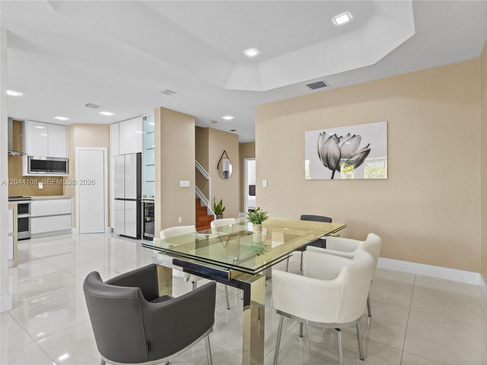 For Sale: $819,000 (3 beds, 3 baths, 2312 Square Feet)