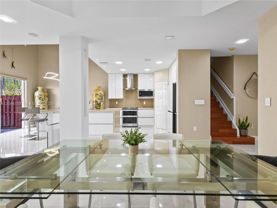 For Sale: $819,000 (3 beds, 3 baths, 2312 Square Feet)