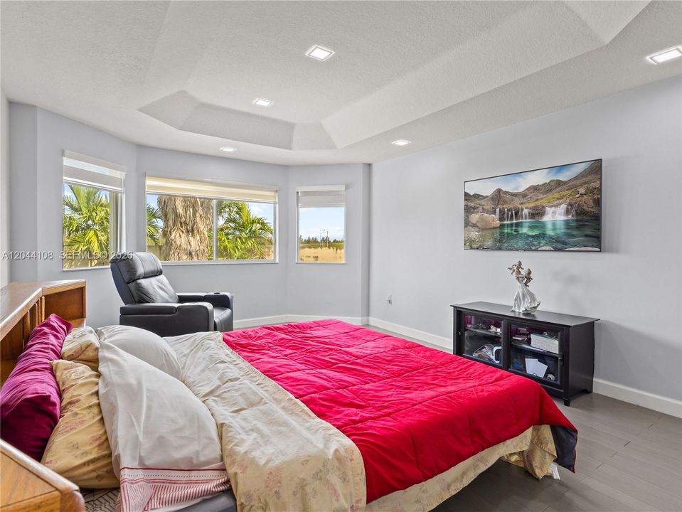 For Sale: $819,000 (3 beds, 3 baths, 2312 Square Feet)