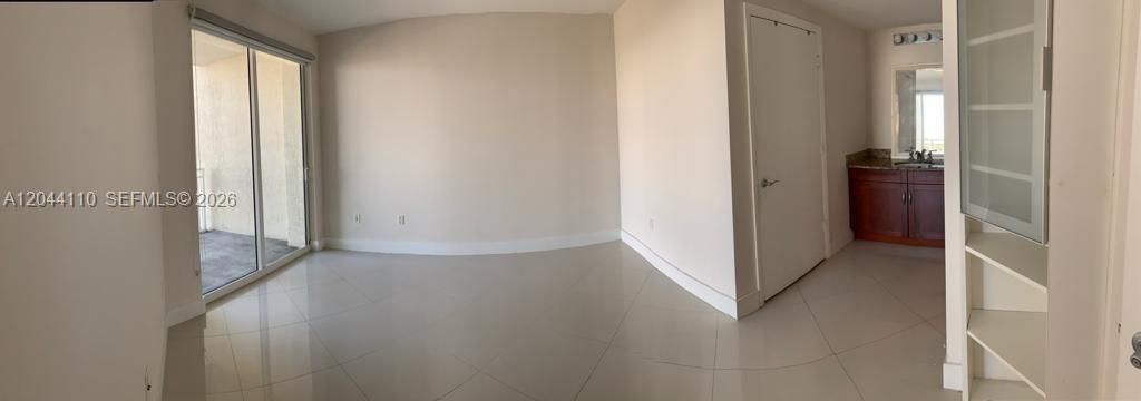 В аренду: $2,300 (1 спален, 1 ванн, 749 Квадратных фут)