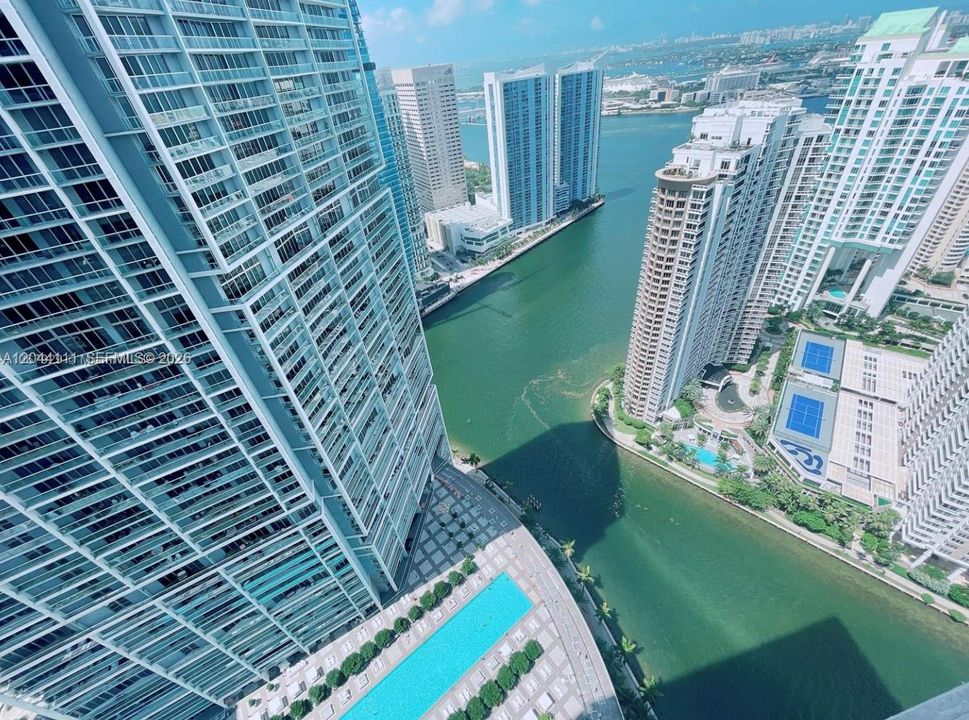 For Rent: $6,000 (2 beds, 2 baths, 1633 Square Feet)