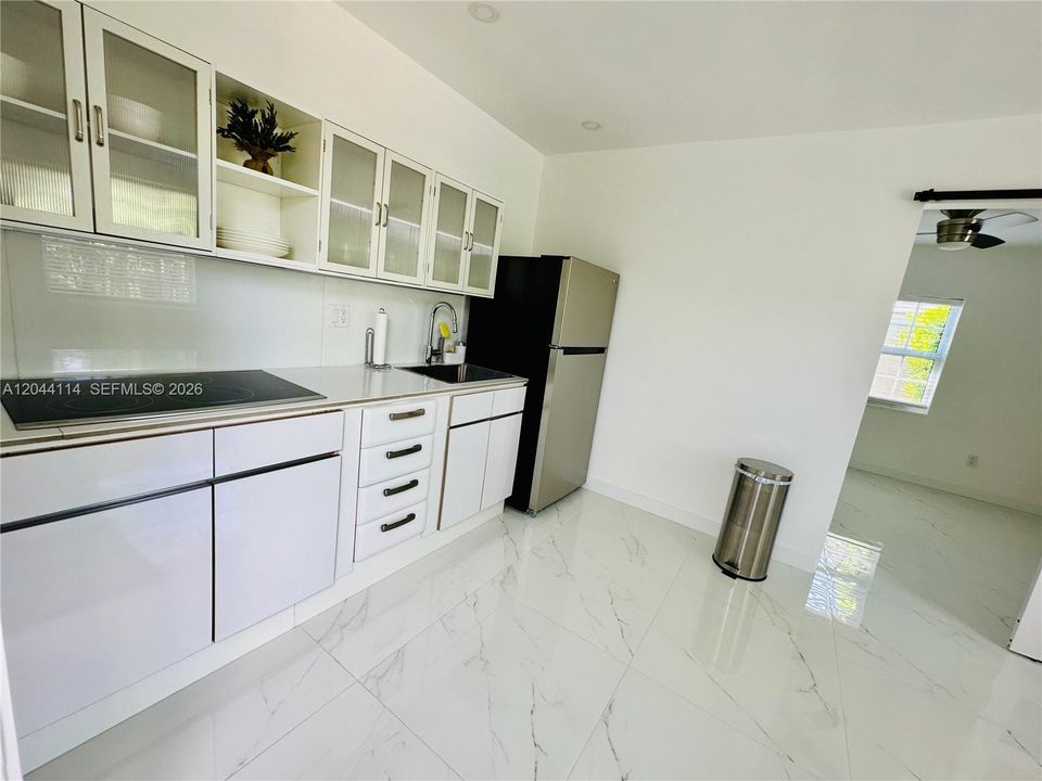 В аренду: $1,500 (1 спален, 1 ванн, 0 Квадратных фут)