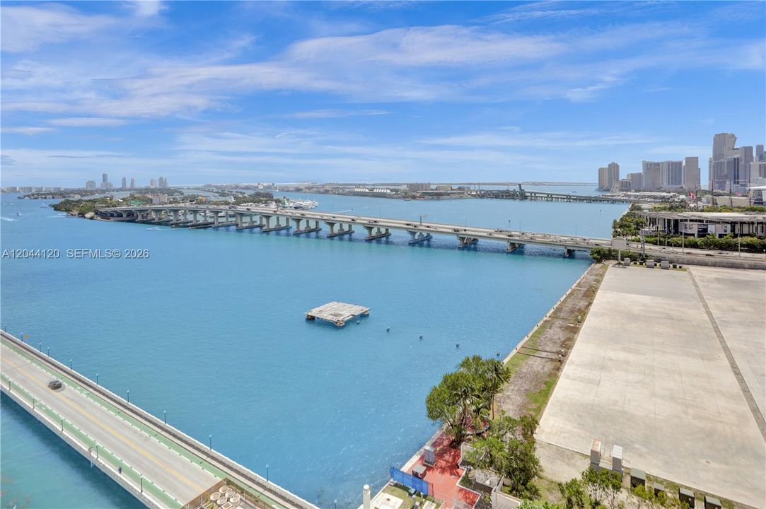 En Venta: $349,000 (1 camas, 1 baños, 860 Pies cuadrados)