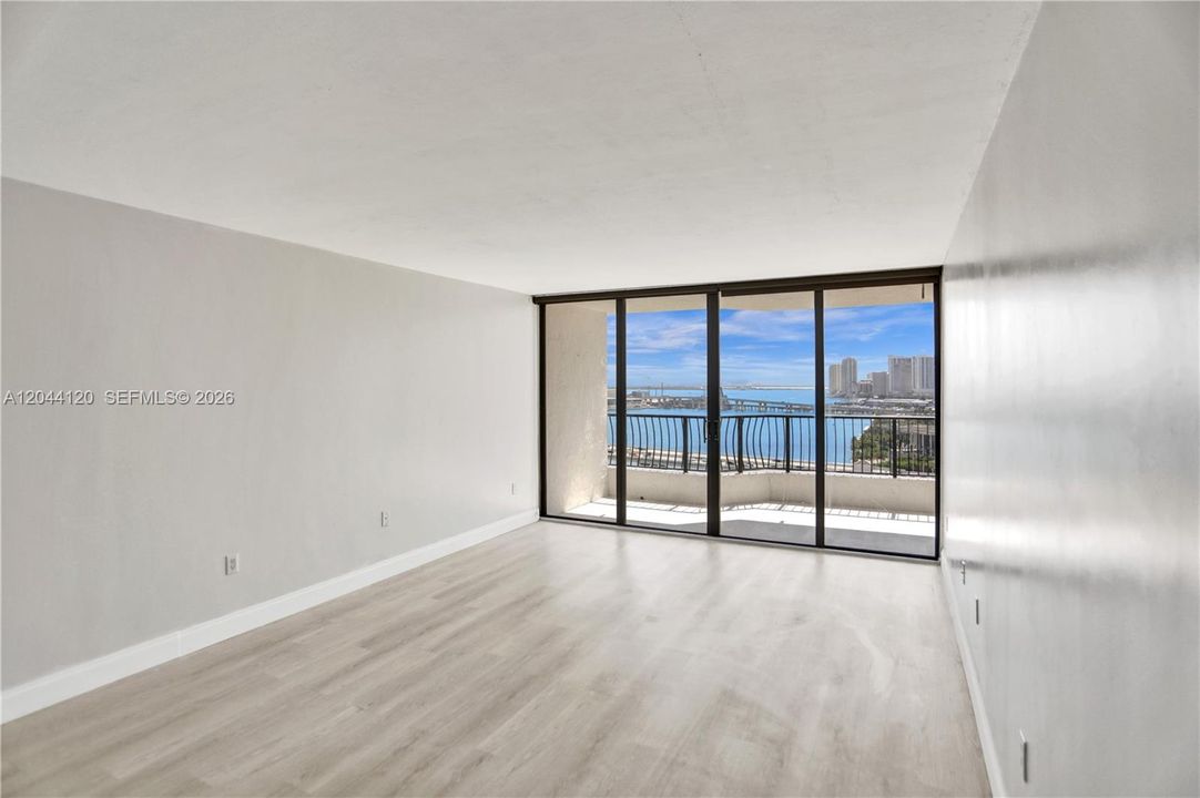 En Venta: $349,000 (1 camas, 1 baños, 860 Pies cuadrados)