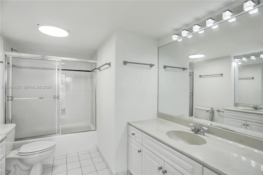 En Venta: $349,000 (1 camas, 1 baños, 860 Pies cuadrados)