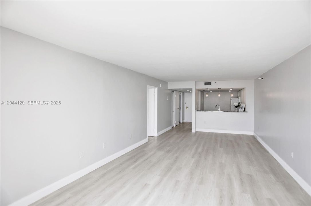 En Venta: $349,000 (1 camas, 1 baños, 860 Pies cuadrados)