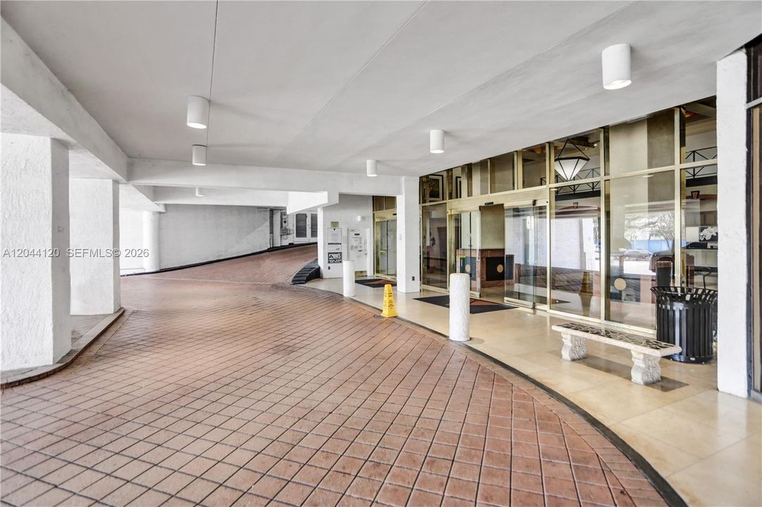 En Venta: $349,000 (1 camas, 1 baños, 860 Pies cuadrados)