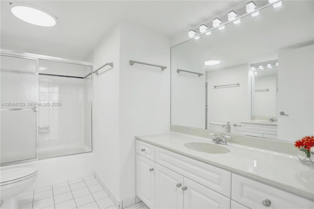 En Venta: $349,000 (1 camas, 1 baños, 860 Pies cuadrados)