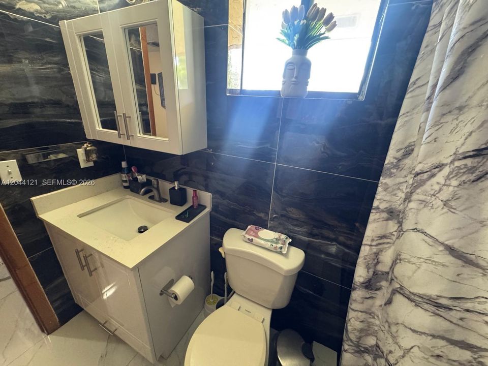 Под контрактом: $599,900 (4 спален, 4 ванн, 3121 Квадратных фут)