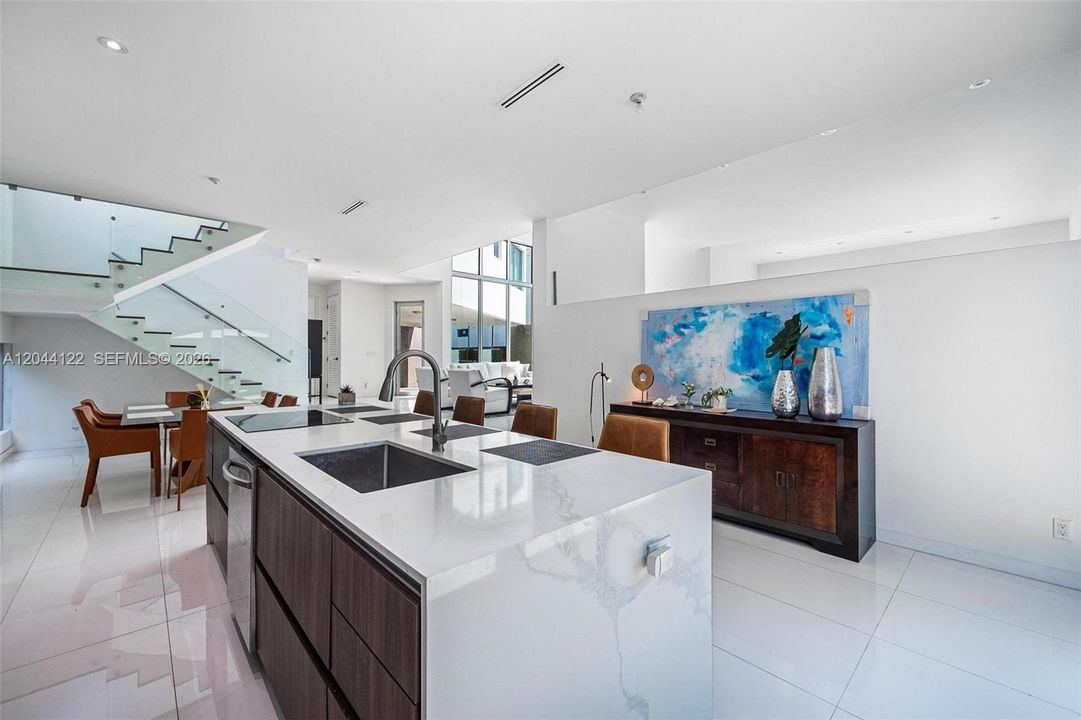 For Rent: $14,950 (3 beds, 3 baths, 3107 Square Feet)