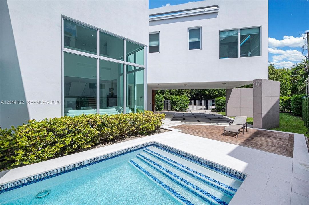 For Rent: $14,950 (3 beds, 3 baths, 3107 Square Feet)