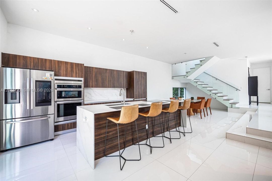 For Rent: $14,950 (3 beds, 3 baths, 3107 Square Feet)