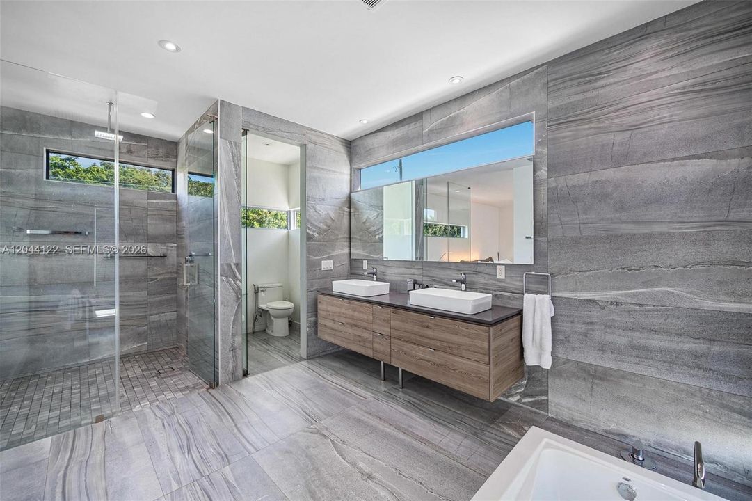 For Rent: $14,950 (3 beds, 3 baths, 3107 Square Feet)