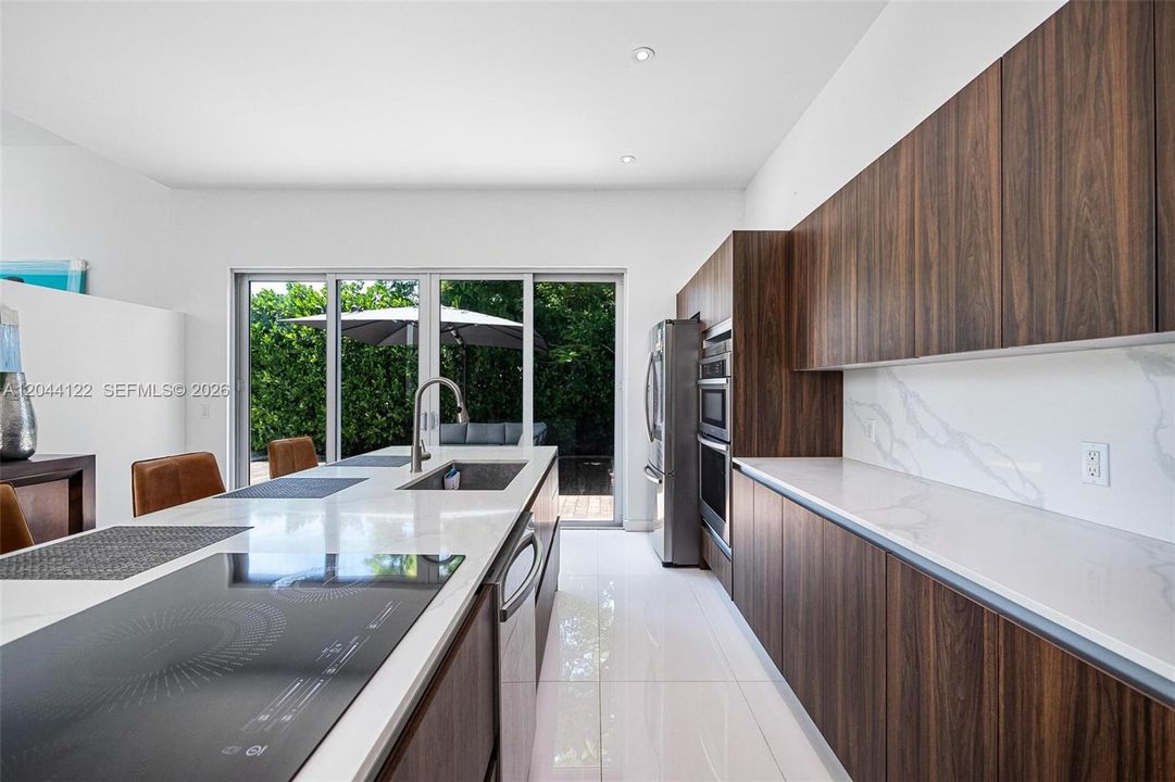 For Rent: $14,950 (3 beds, 3 baths, 3107 Square Feet)