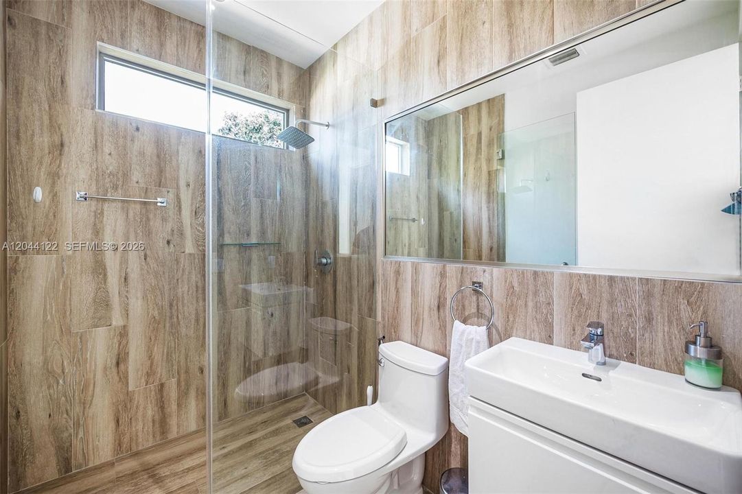 For Rent: $14,950 (3 beds, 3 baths, 3107 Square Feet)
