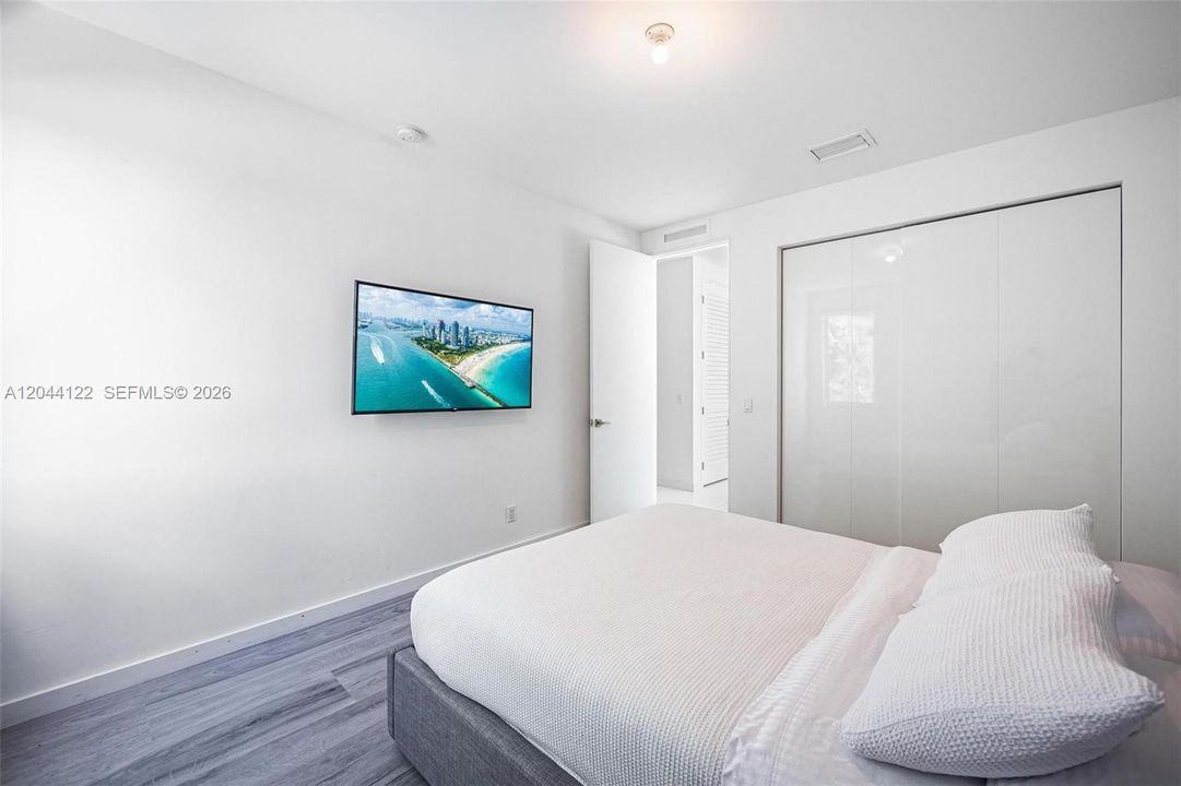 For Rent: $14,950 (3 beds, 3 baths, 3107 Square Feet)