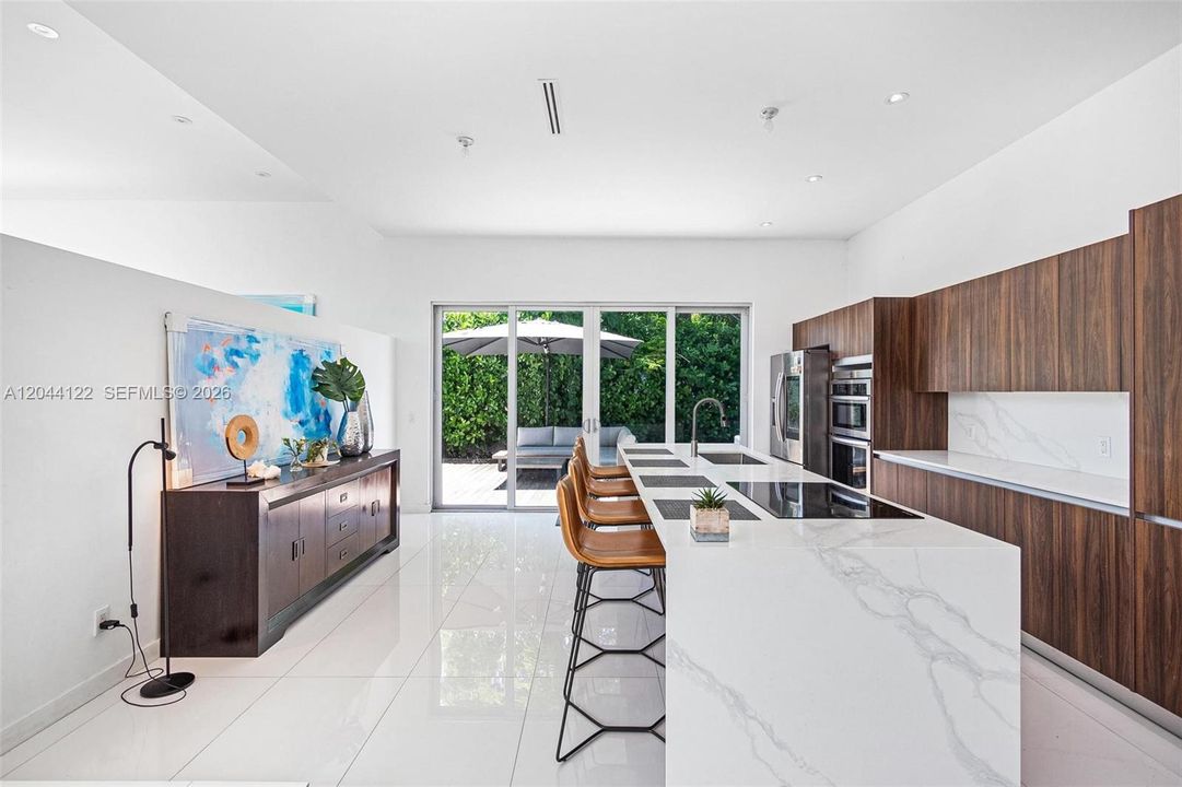 For Rent: $14,950 (3 beds, 3 baths, 3107 Square Feet)