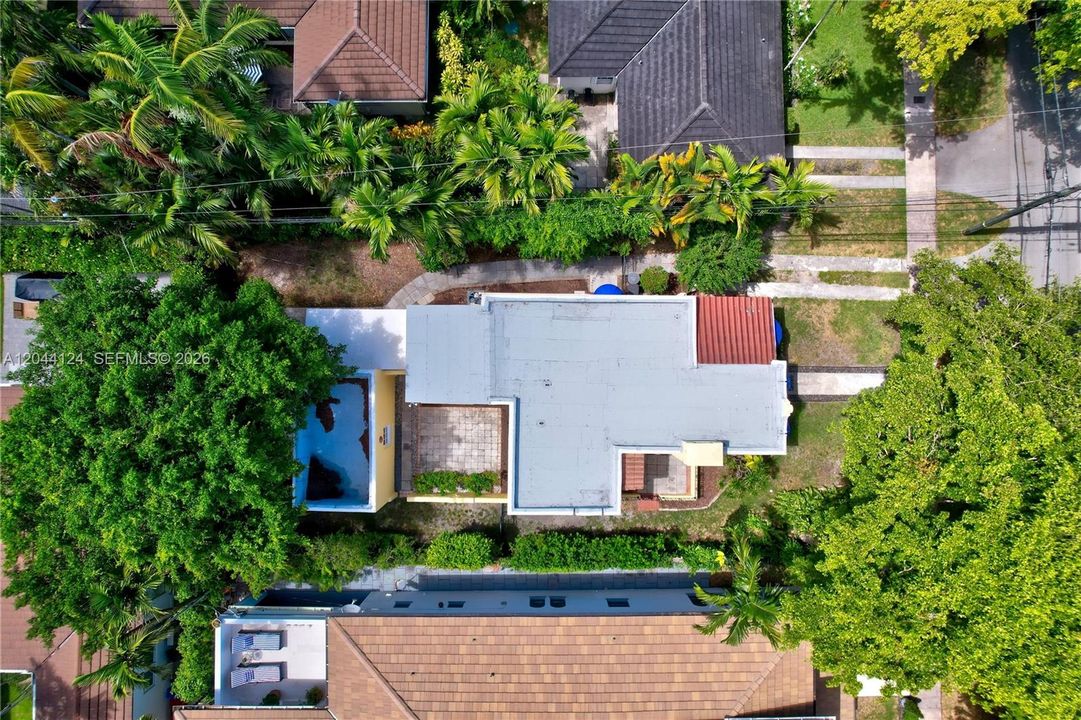 На продажу: $1,150,000 (3 спален, 1 ванн, 1303 Квадратных фут)