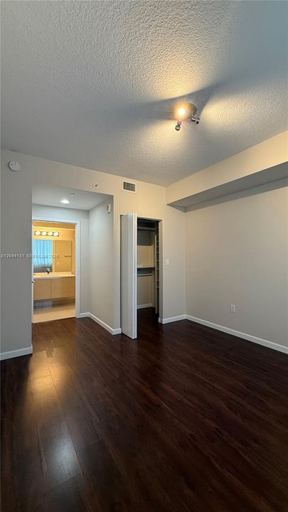 For Rent: $6,200 (3 beds, 3 baths, 1435 Square Feet)