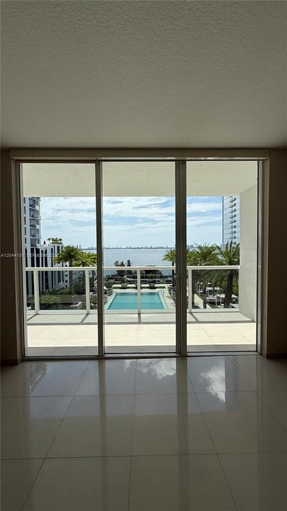For Rent: $6,200 (3 beds, 3 baths, 1435 Square Feet)