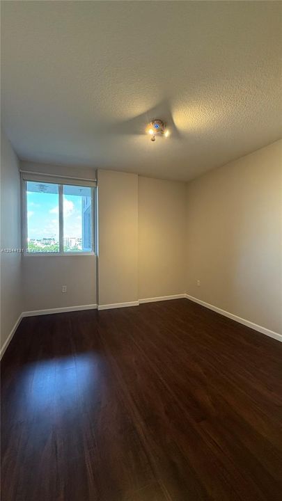 For Rent: $6,200 (3 beds, 3 baths, 1435 Square Feet)
