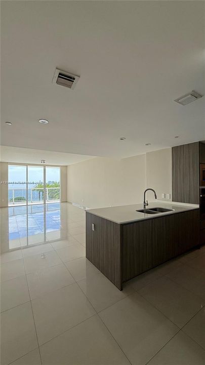 For Rent: $6,200 (3 beds, 3 baths, 1435 Square Feet)