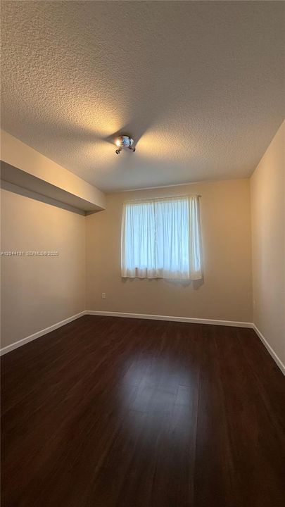 For Rent: $6,200 (3 beds, 3 baths, 1435 Square Feet)
