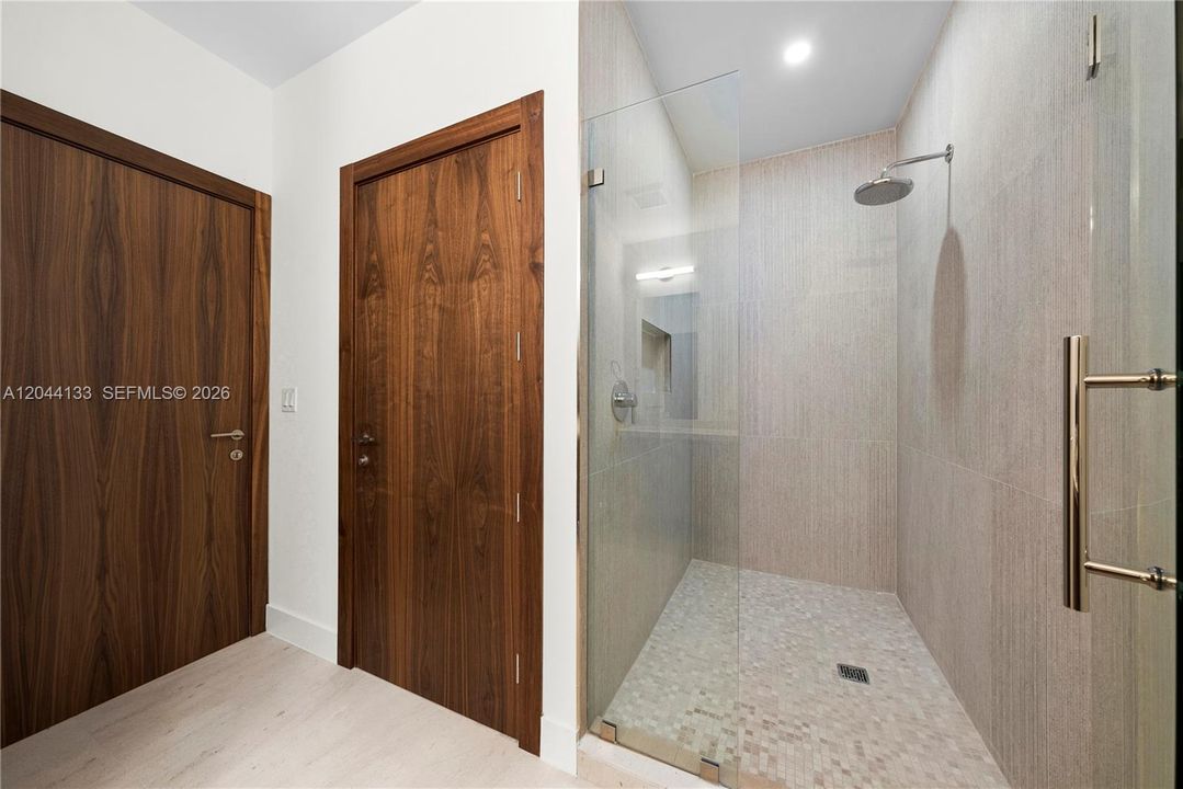 En Renta: $9,525 (2 camas, 2 baños, 1643 Pies cuadrados)