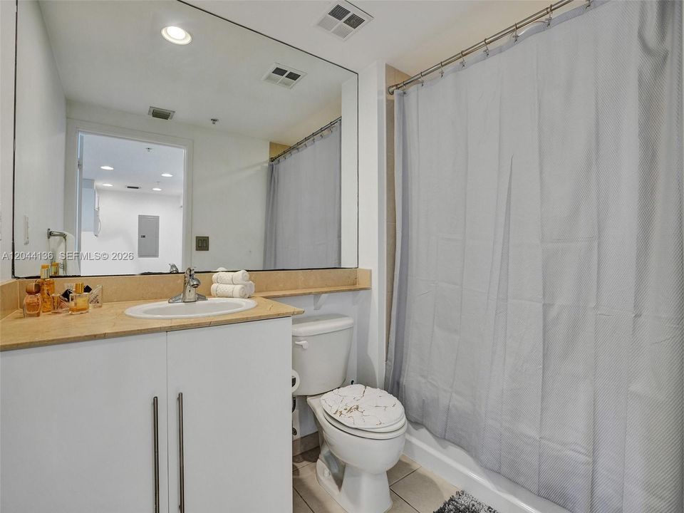 For Rent: $2,500 (0 beds, 1 baths, 507 Square Feet)