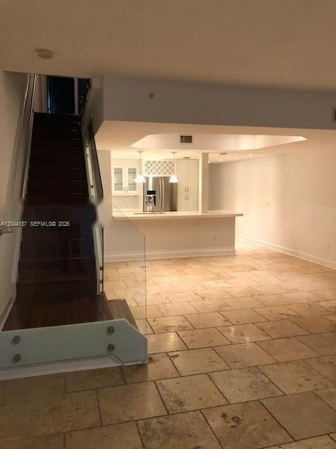 В аренду: $6,800 (4 спален, 3 ванн, 2226 Квадратных фут)